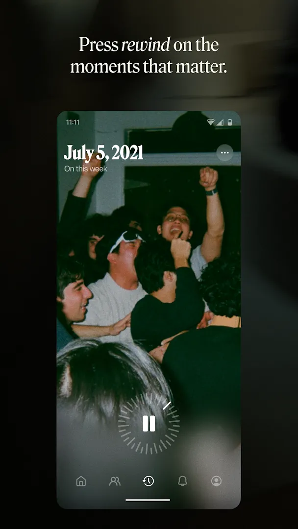 Retro – Photos with Friends screenshot 5